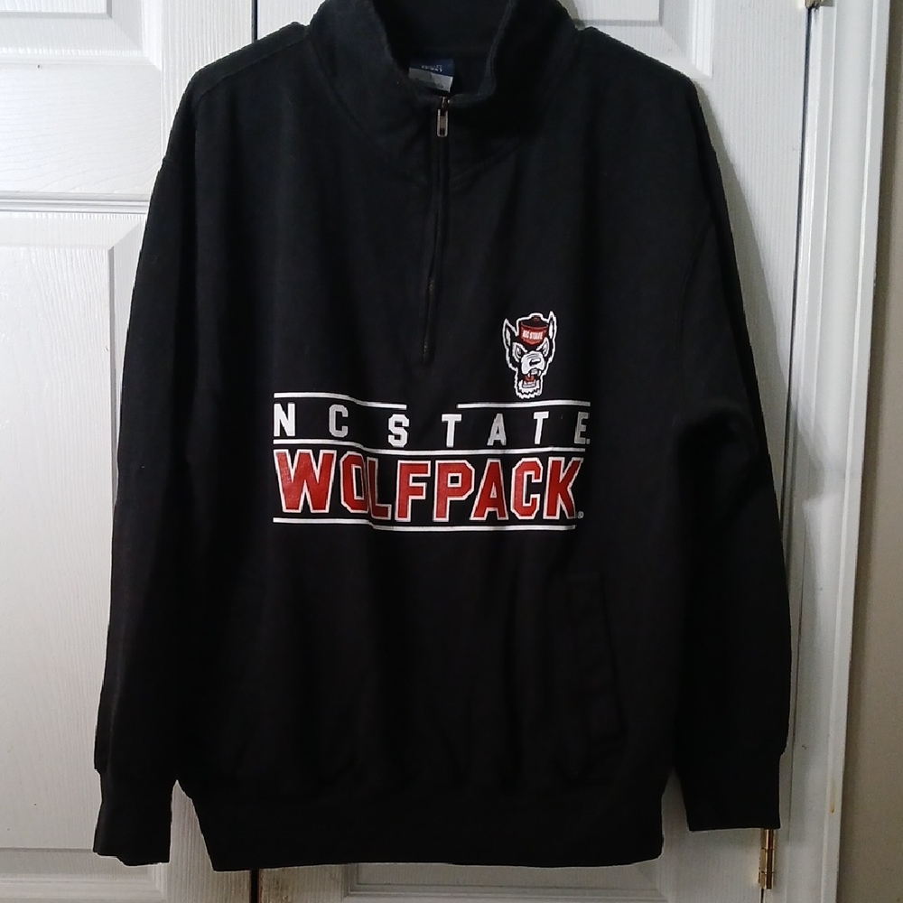 NC State Wolfpack Black Pullover with 1/2 zipper kangaroo pocket Sz S NWOT
